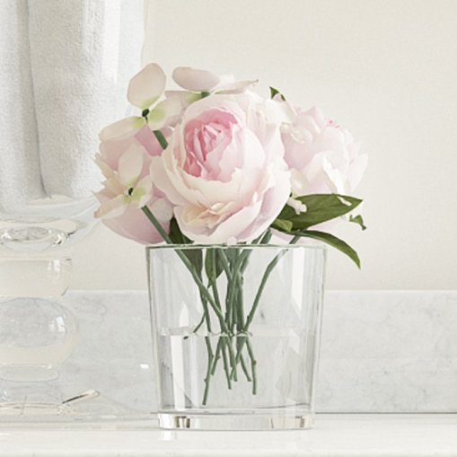 hydrangea+and+rose+arrangement+in+glass+vase